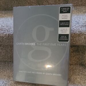 Garth Brooks The First Five Years Book